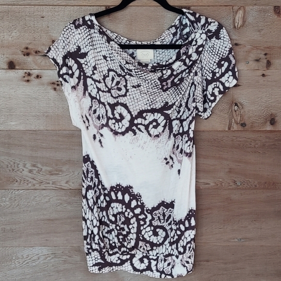 Vanessa Virginia Lace Printed Cowl Neck Top Size S - Picture 2 of 4